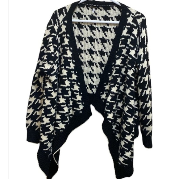 36 Point 5 Sweaters - - Black and white open cardigan